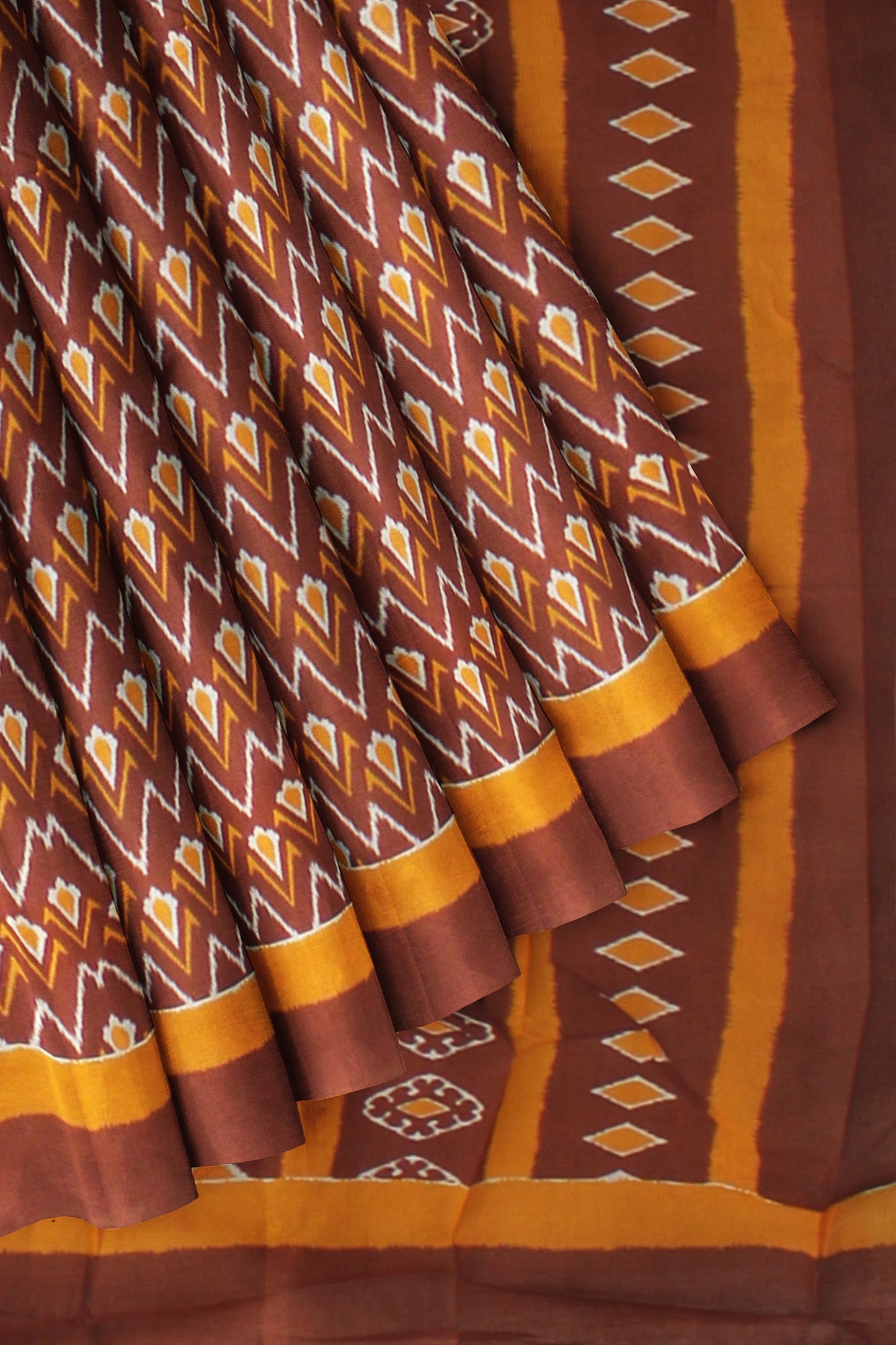 Cotton Block Printed Saree With Unstitched Blouse Piece