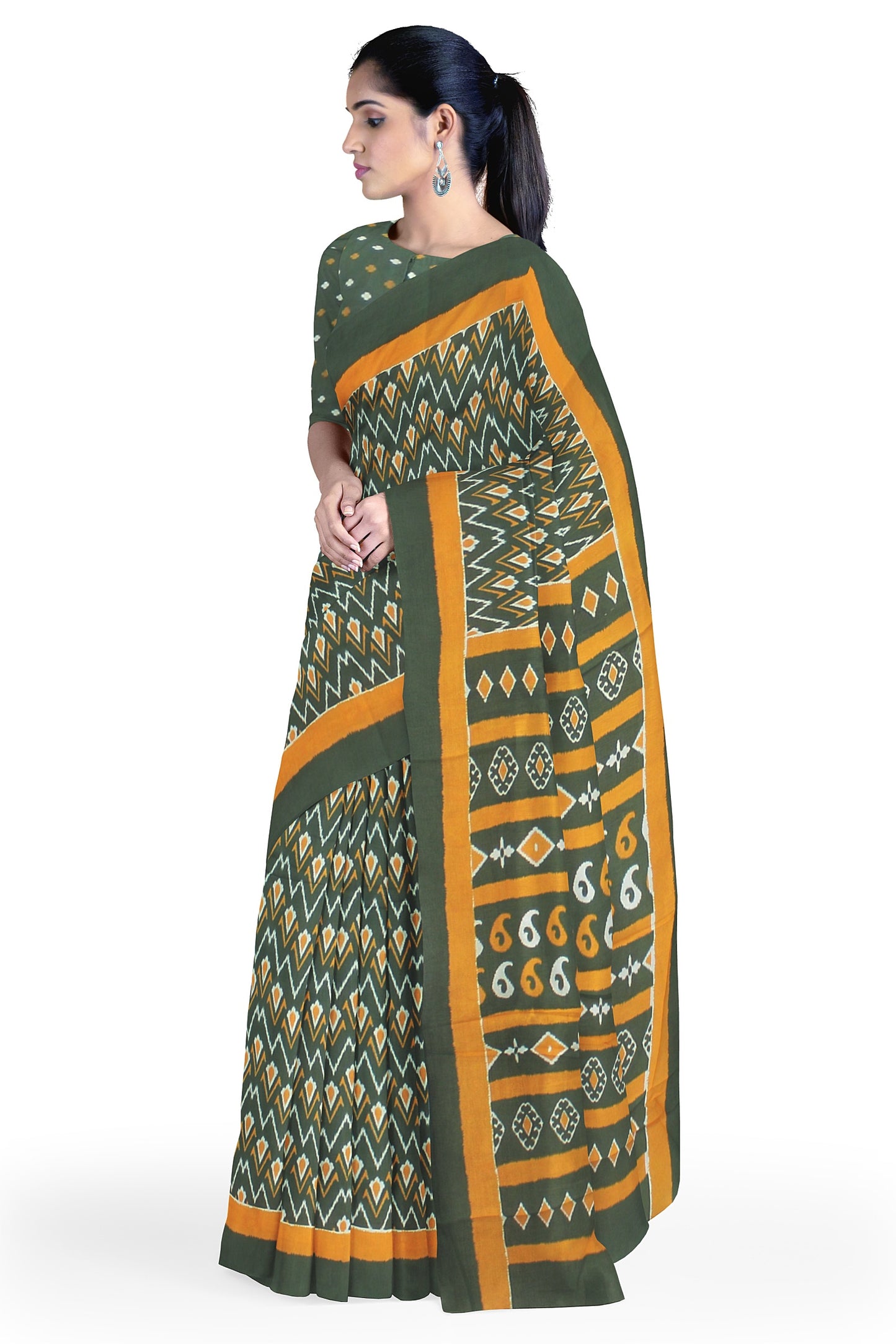 Cotton Block Printed Saree With Unstitched Blouse Piece