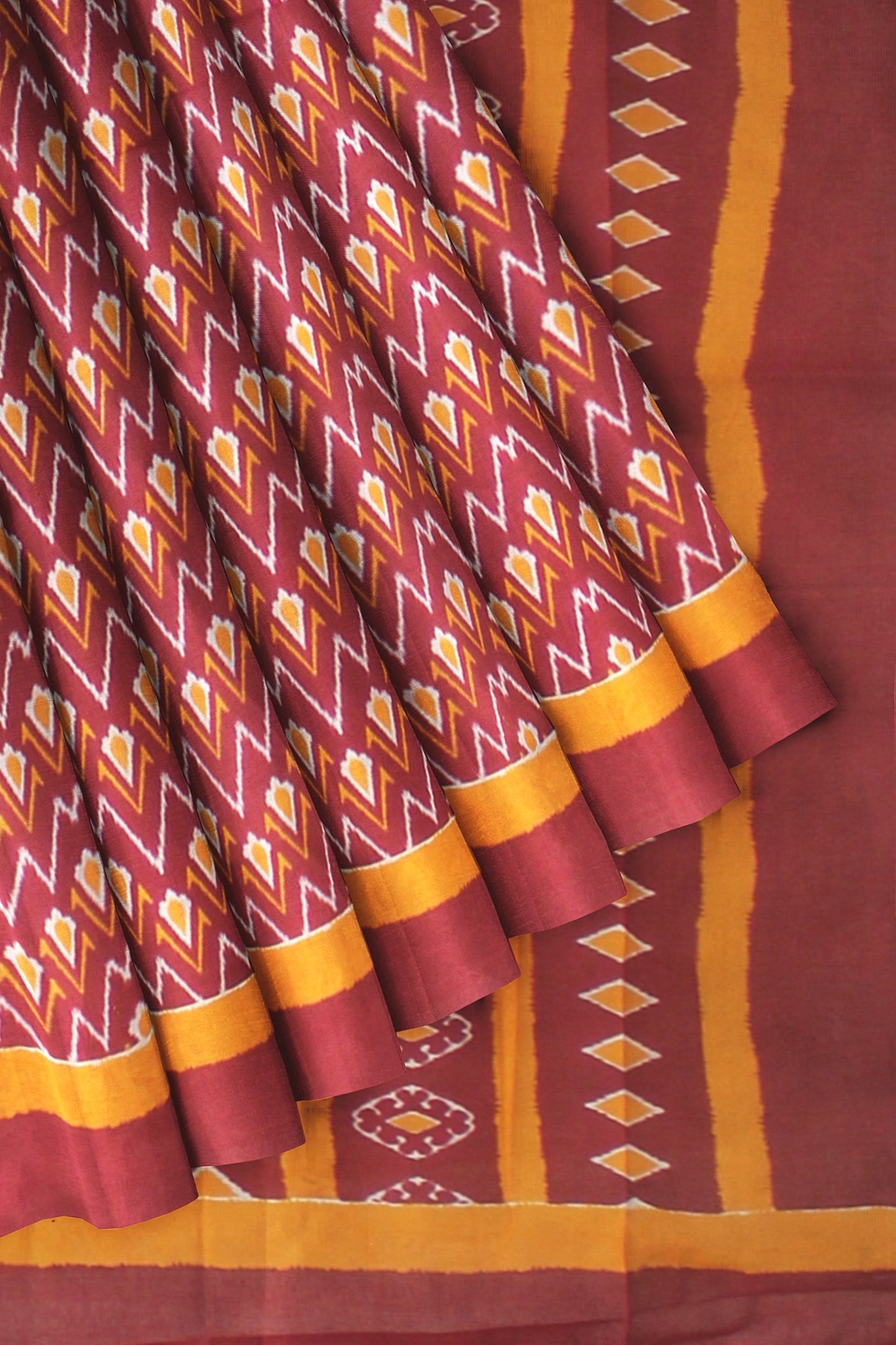 Cotton Block Printed Saree With Unstitched Blouse Piece