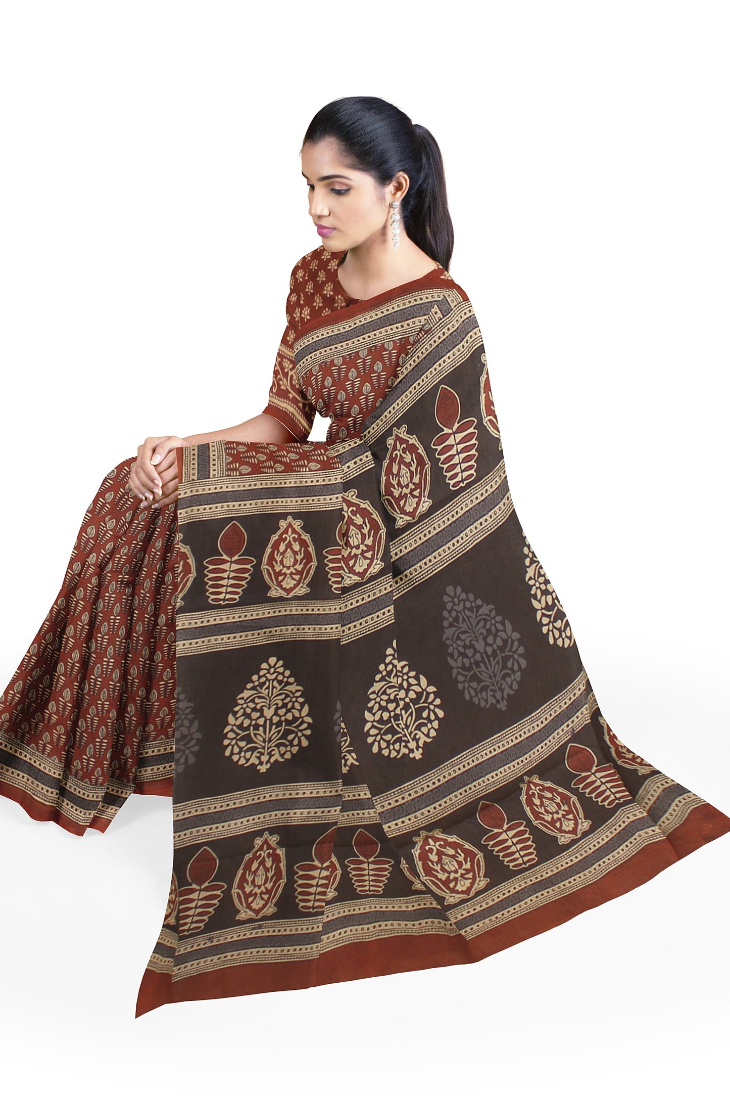 Cotton Block Printed Saree With Unstitched Blouse Piece