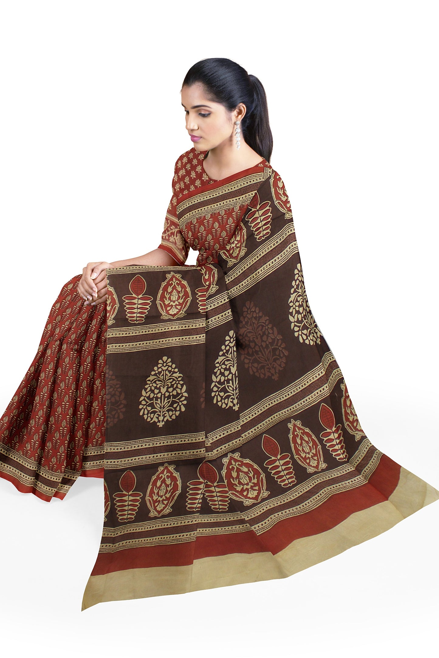 Cotton Block Printed Saree With Unstitched Blouse Piece