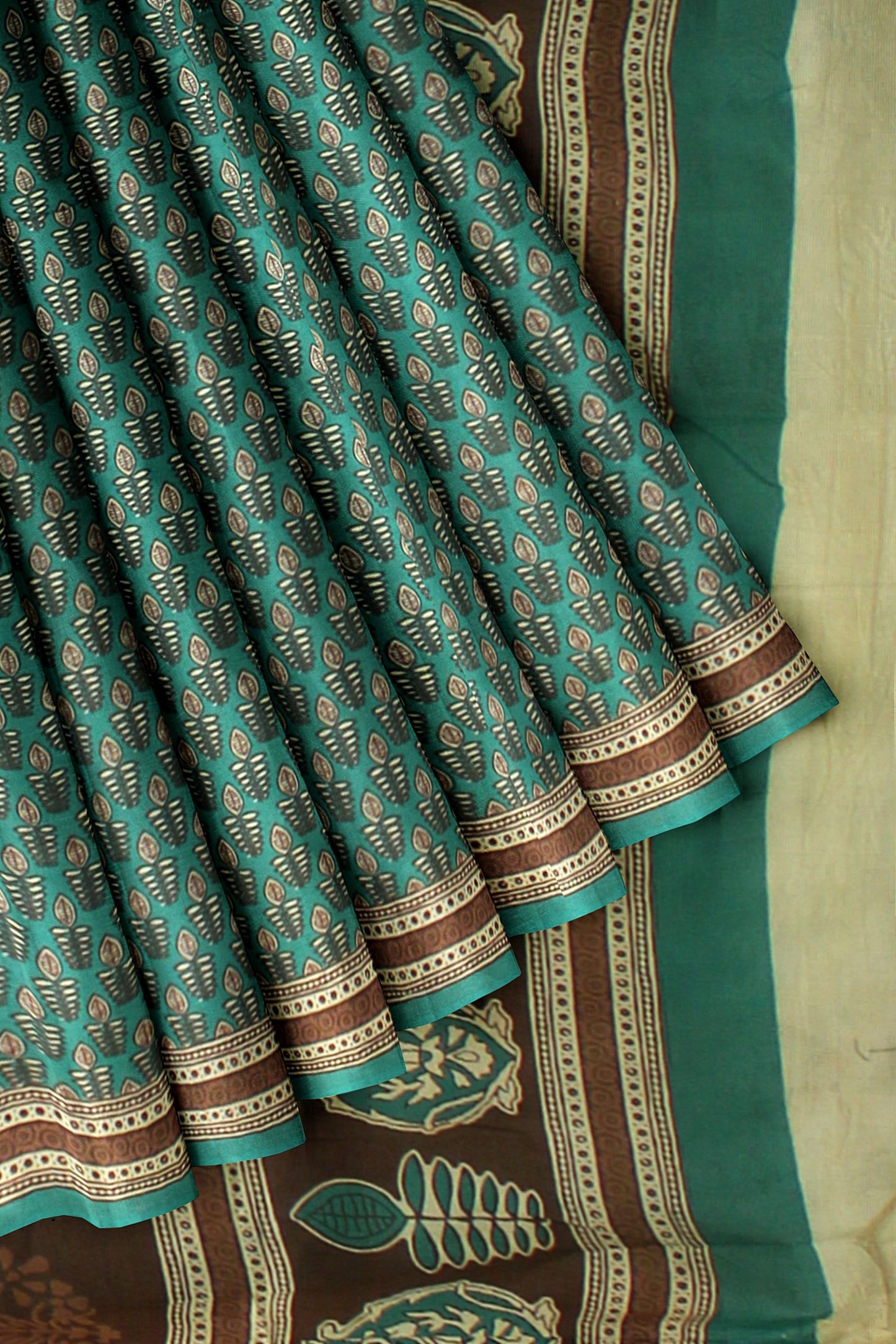 Cotton Block Printed Saree With Unstitched Blouse Piece