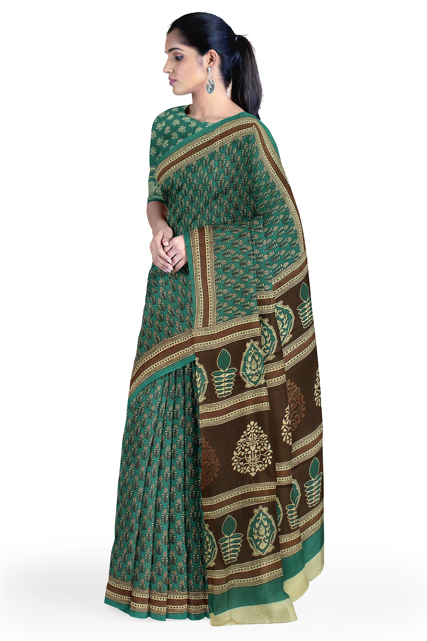 Cotton Block Printed Saree With Unstitched Blouse Piece