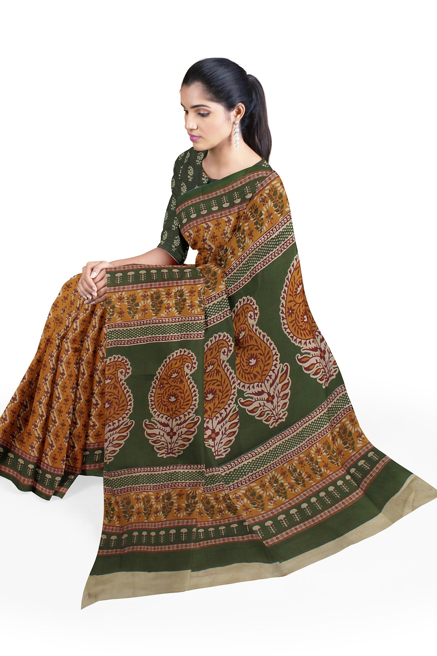 Cotton Block Printed Saree With Unstitched Blouse Piece
