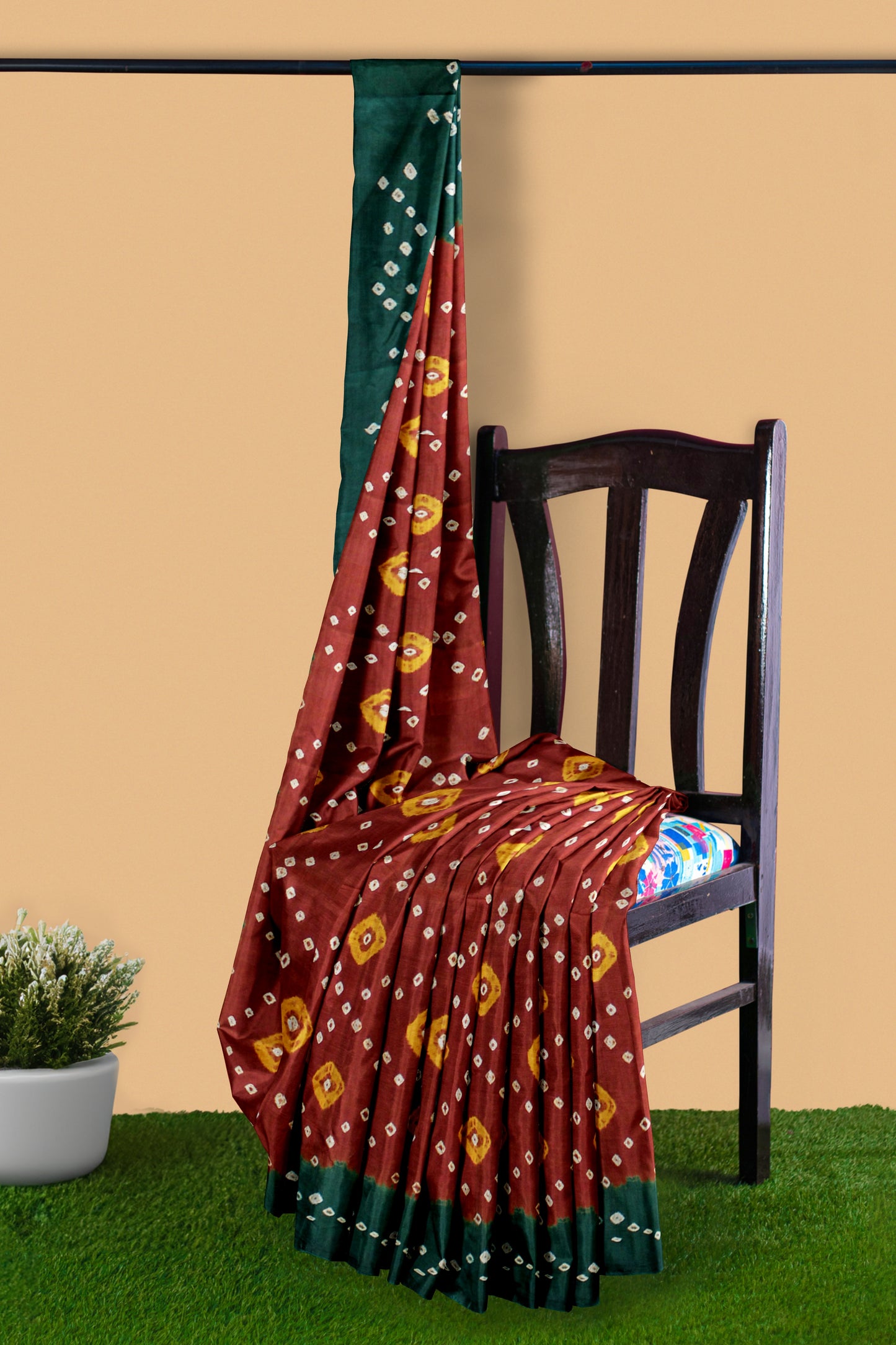 Cotton Bandhani Saree With Unstitched Blouse Piece