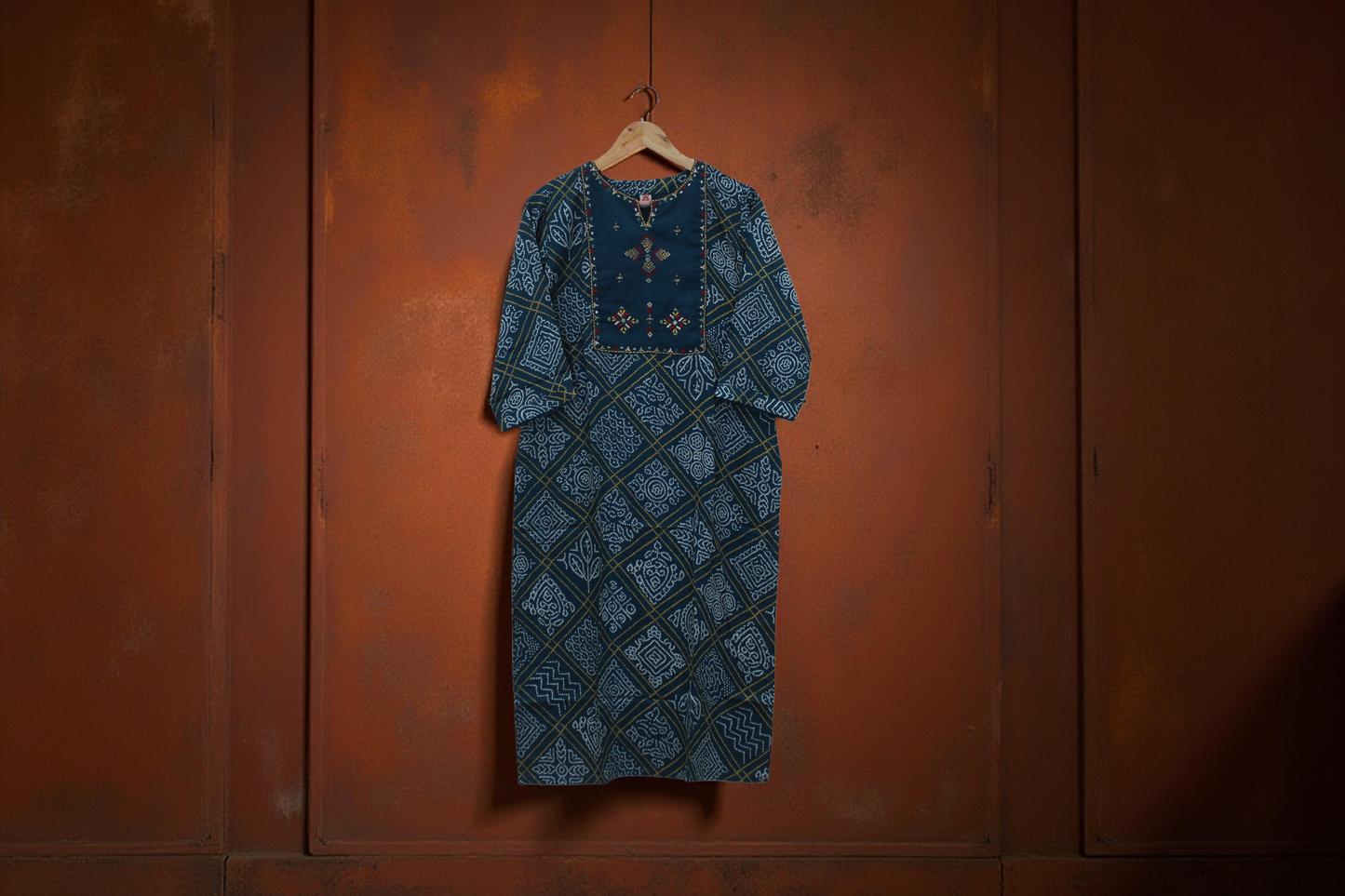 Bandhani Print Kurta with Embroidered Yoke