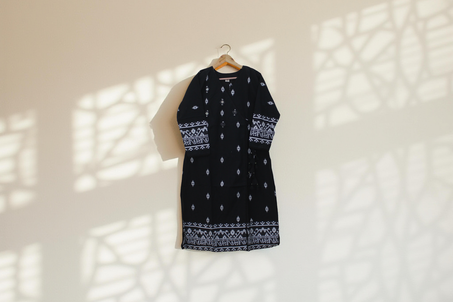 Black Kurta with Intricate Thread and Mirror Work (Size XXL)