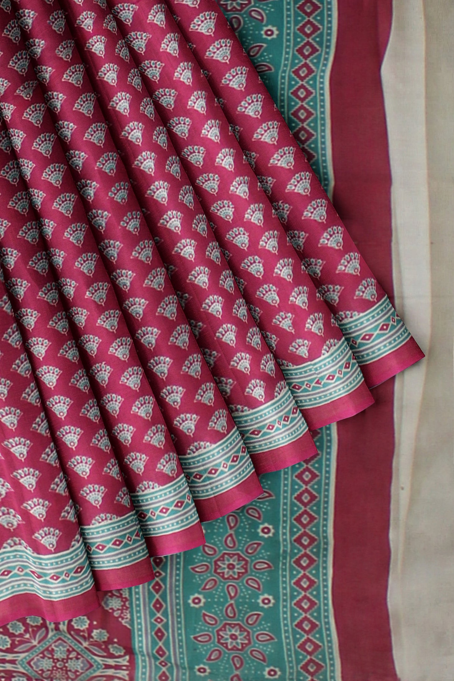 Cotton Block Printed Saree With Unstitched Blouse Piece
