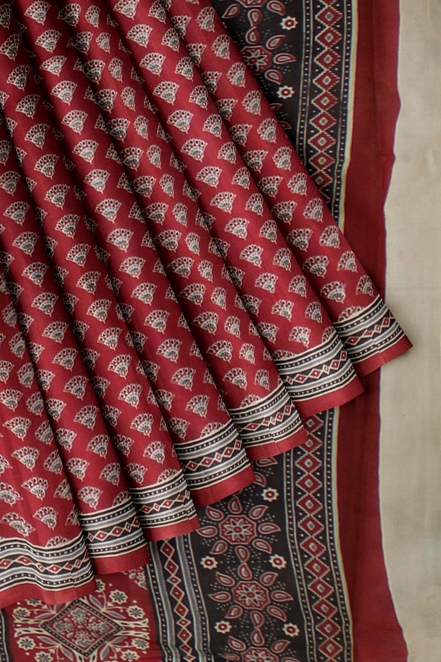 Cotton Block Printed Saree With Unstitched Blouse Piece