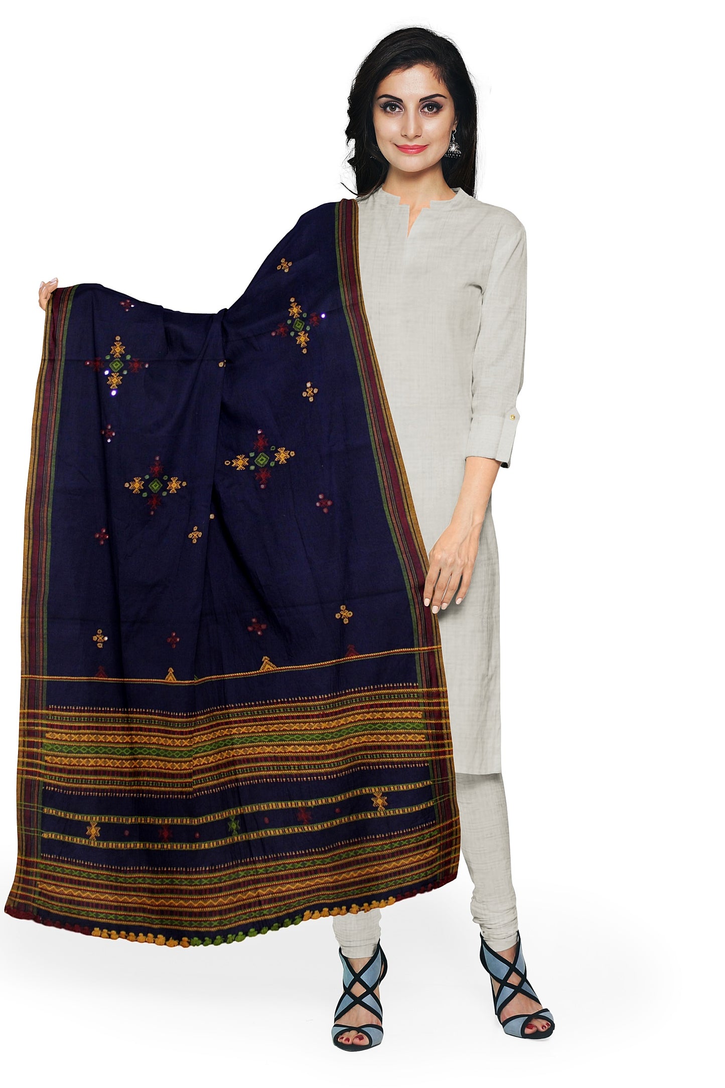 Kutchi Handwoven Bhujodi Woolen Shawl