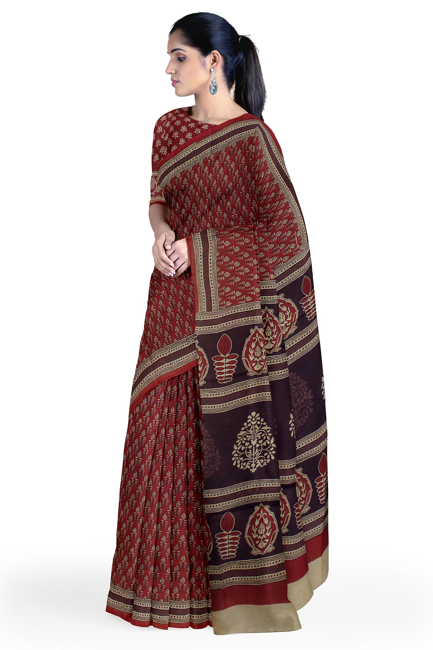 Cotton Block Printed Saree With Unstitched Blouse Piece