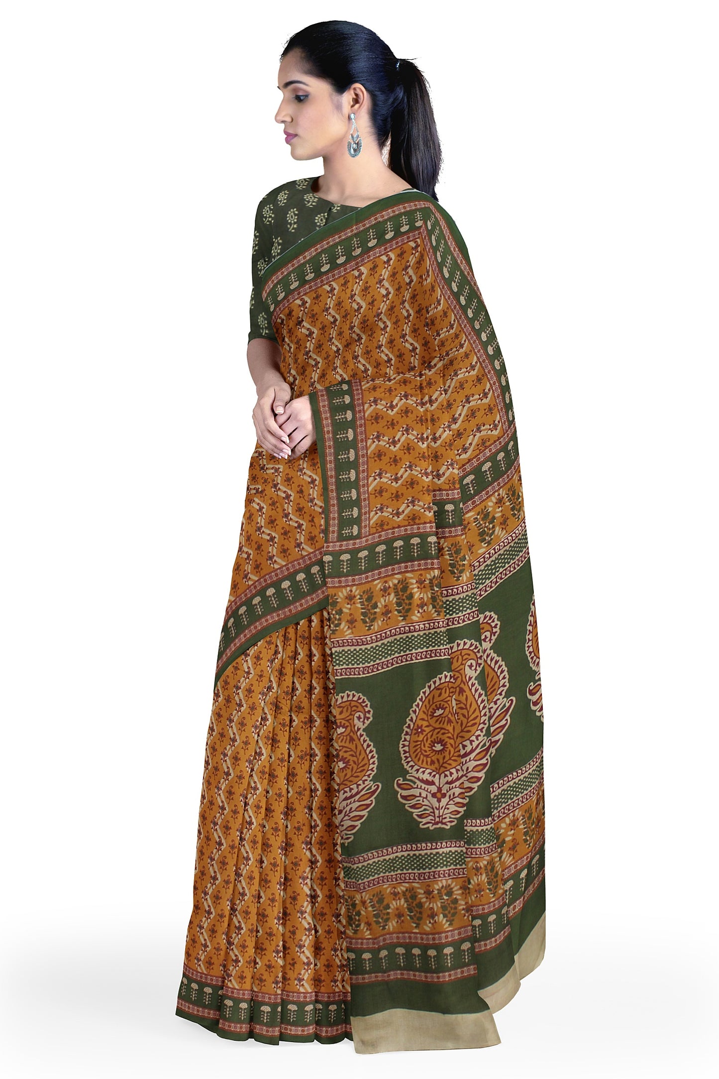 Cotton Block Printed Saree With Unstitched Blouse Piece