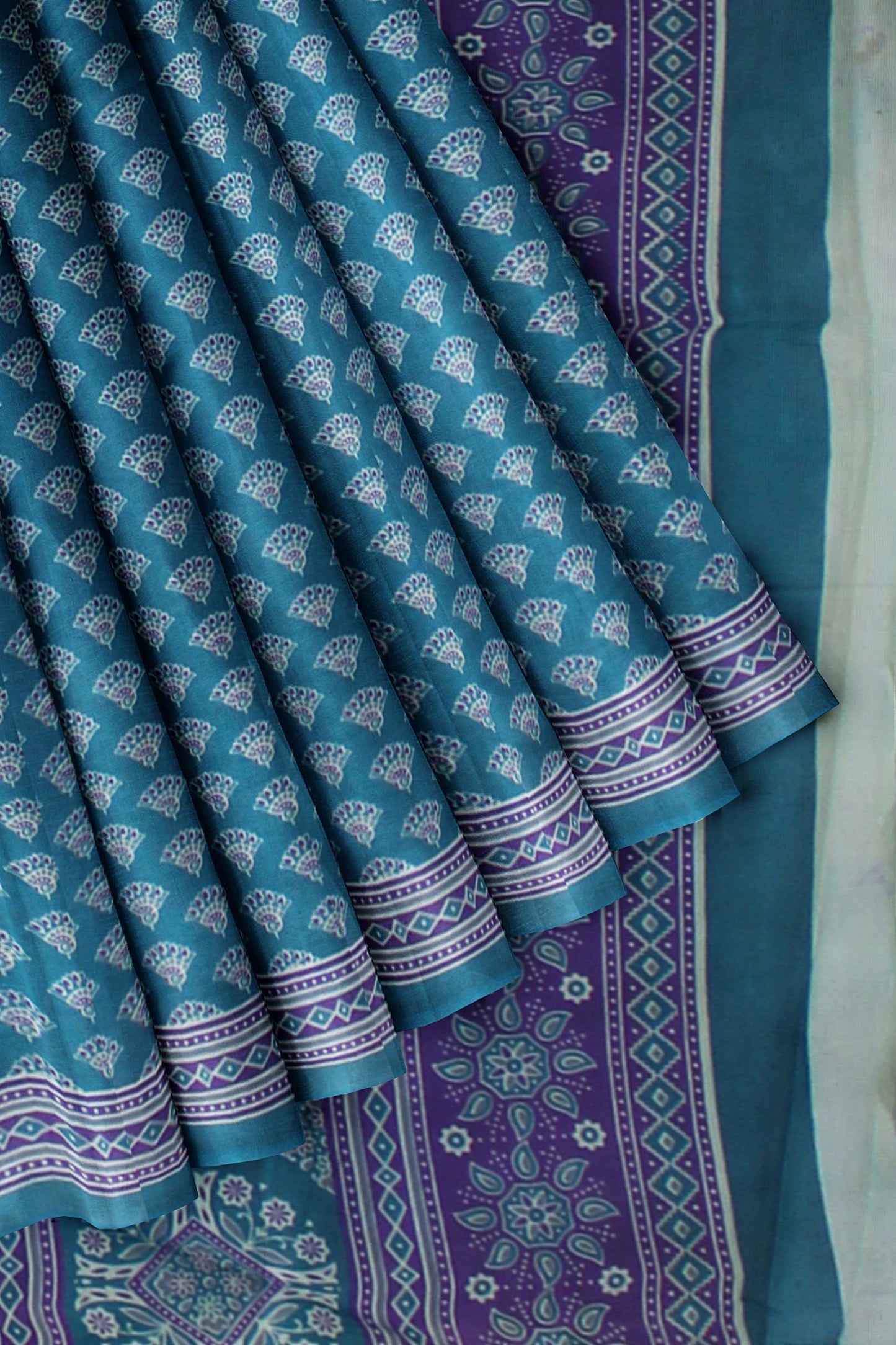 Cotton Block Printed Saree With Unstitched Blouse Piece
