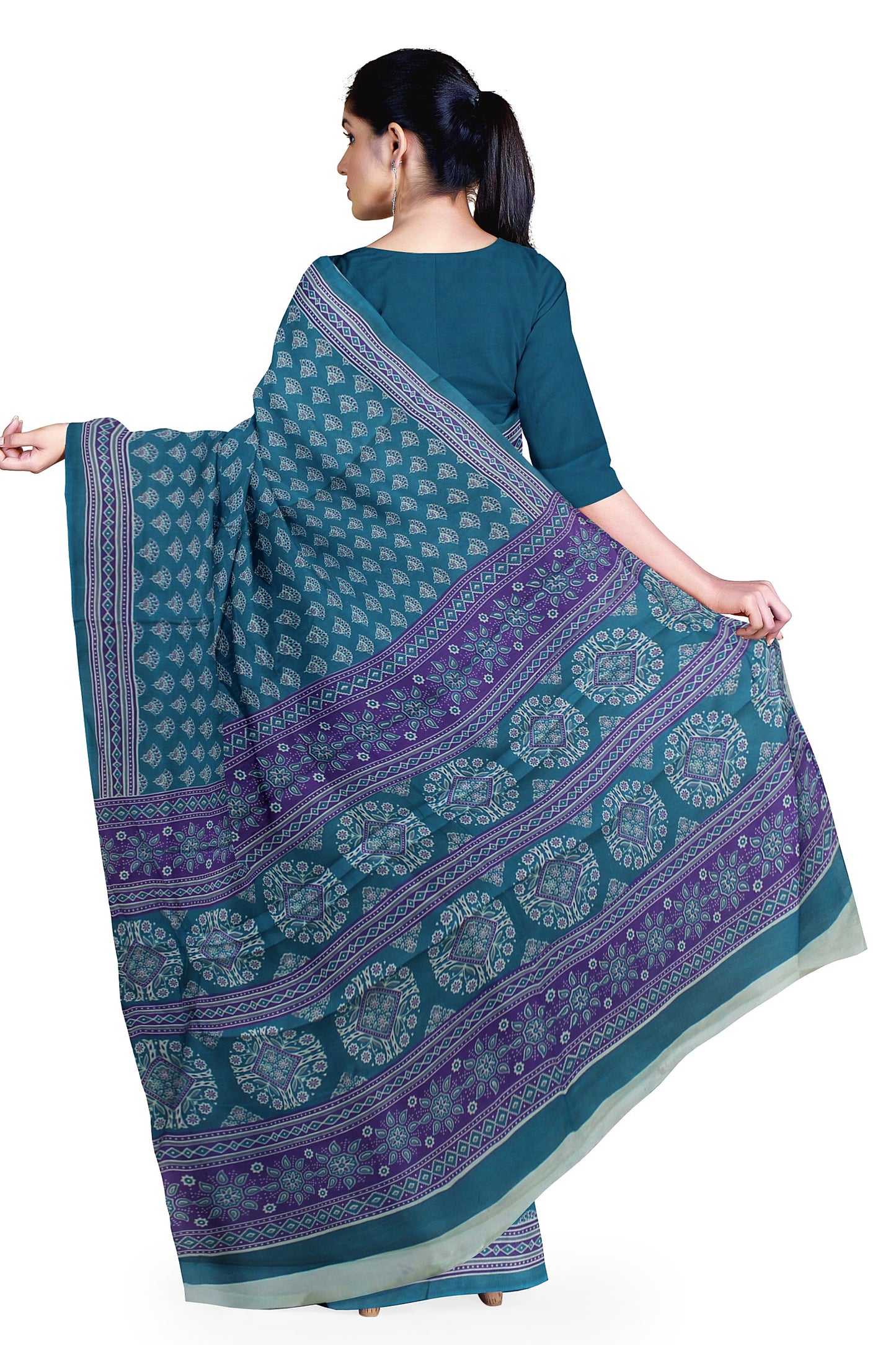 Cotton Block Printed Saree With Unstitched Blouse Piece