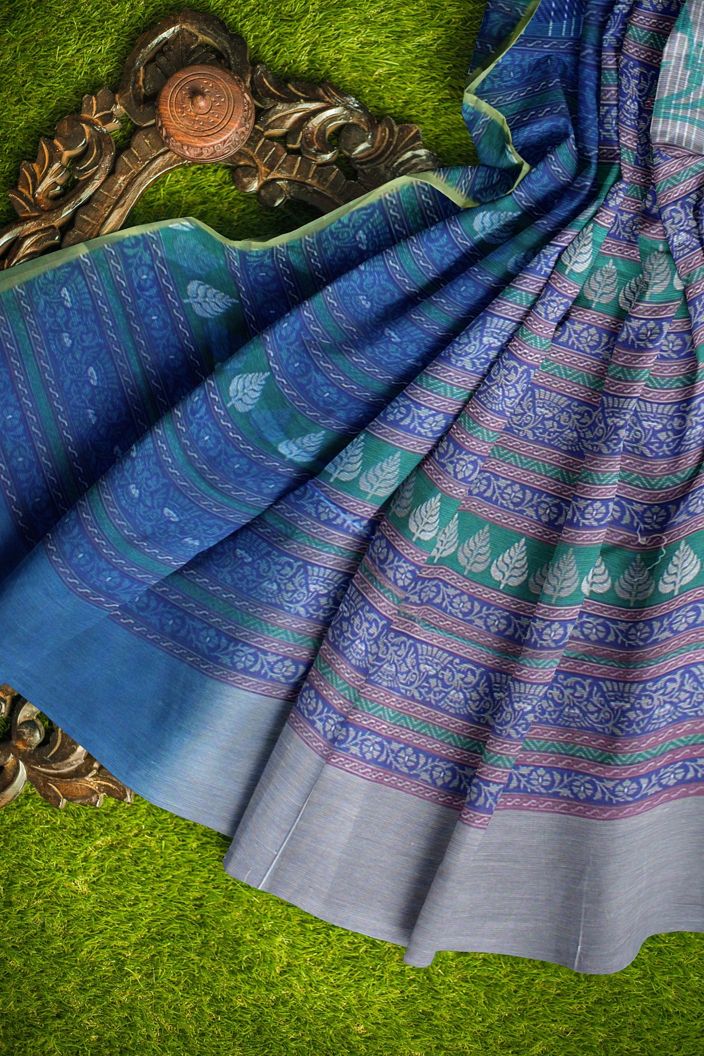 Elegant Women's Printed Saree with Unstitched Blouse