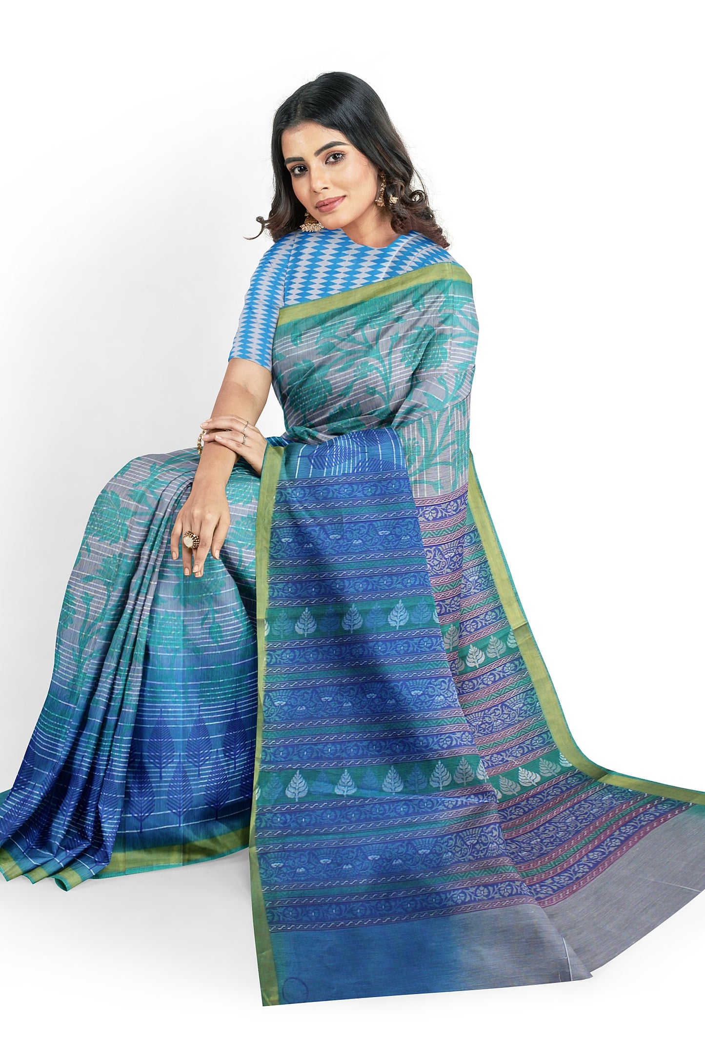 Elegant Women's Printed Saree with Unstitched Blouse