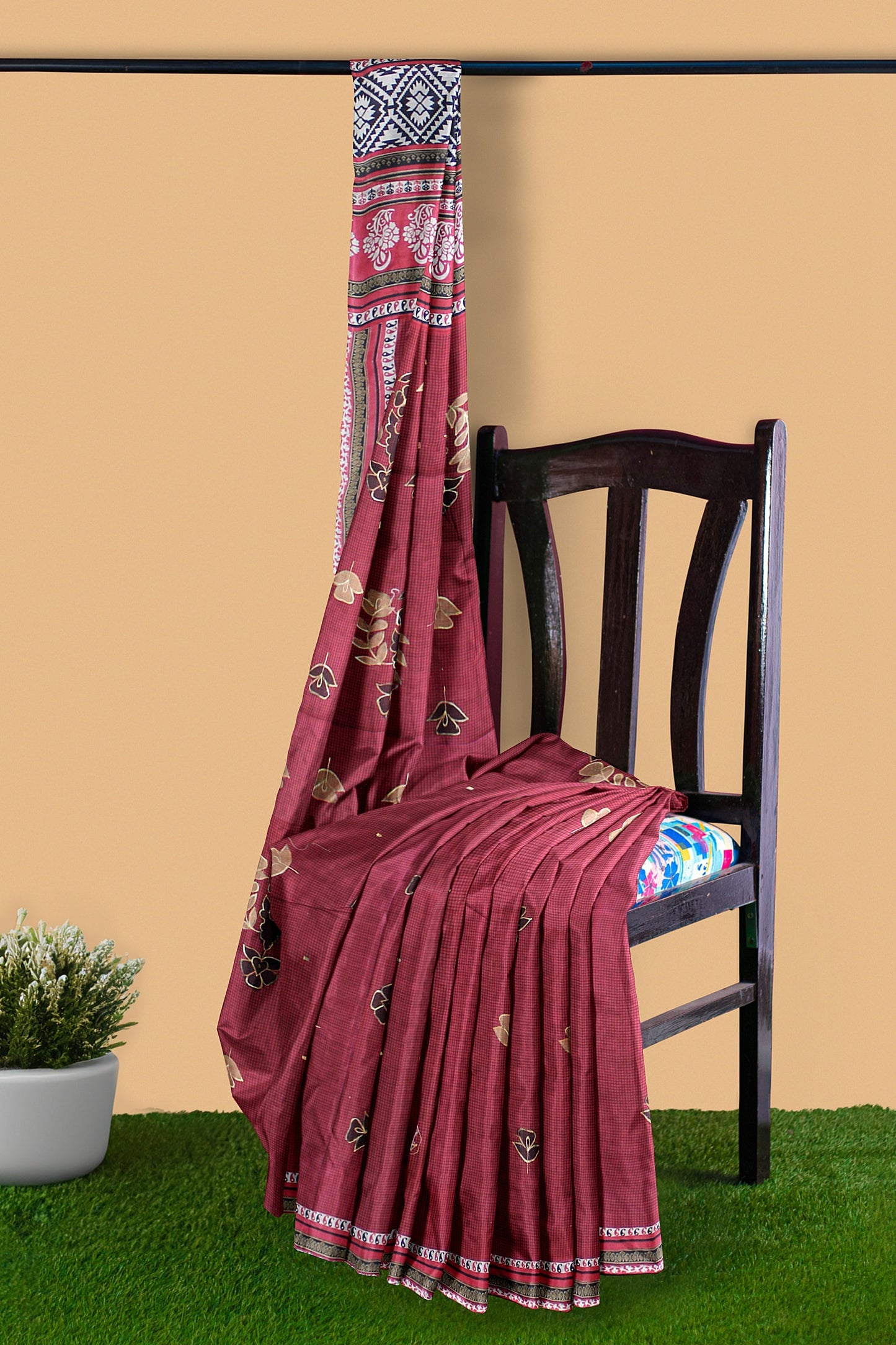 Elegant Women's Printed Cotton Saree with Unstitched Blouse