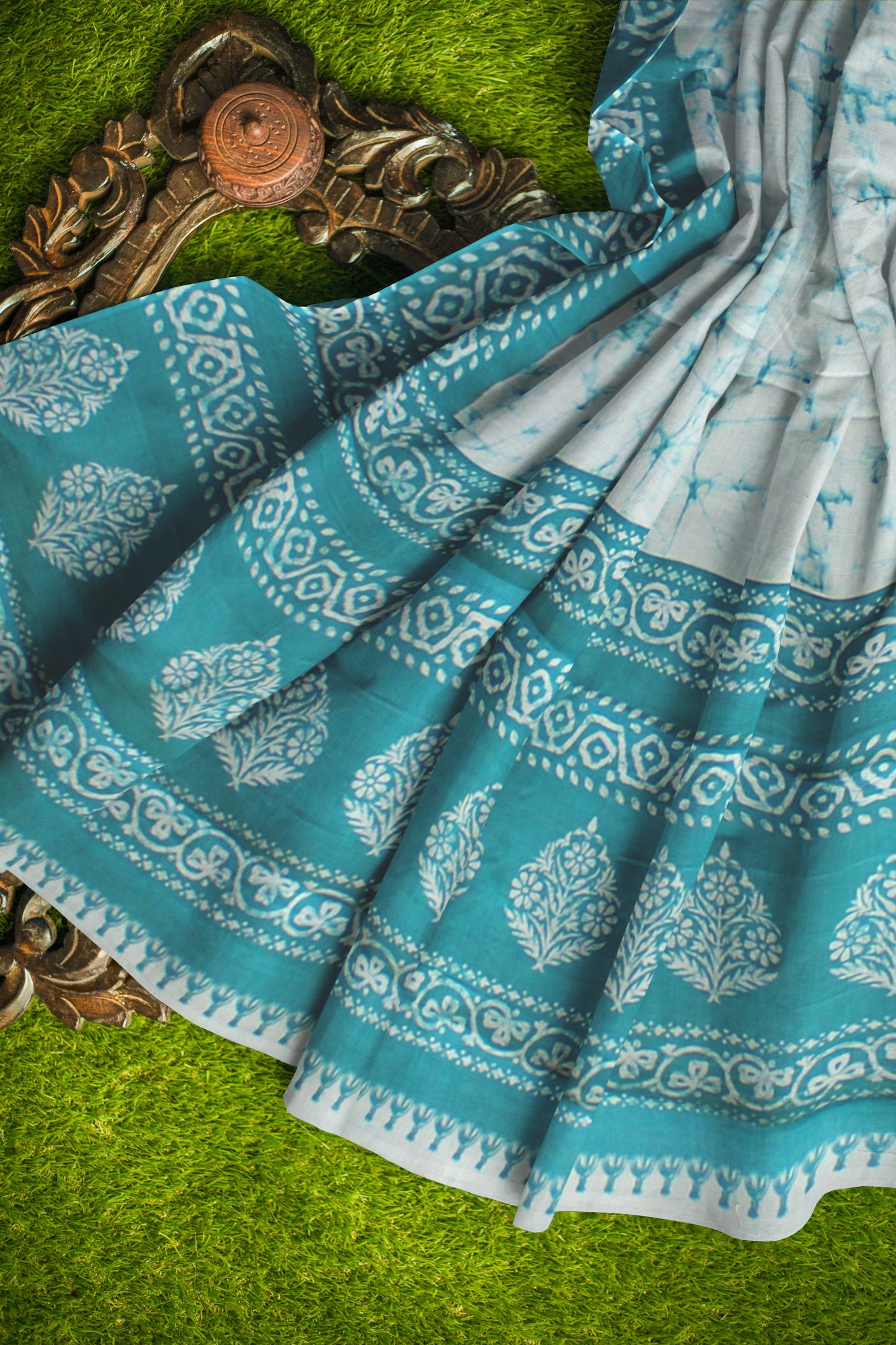 Cotton Batik Printed Saree With Unstitched Blouse Piece