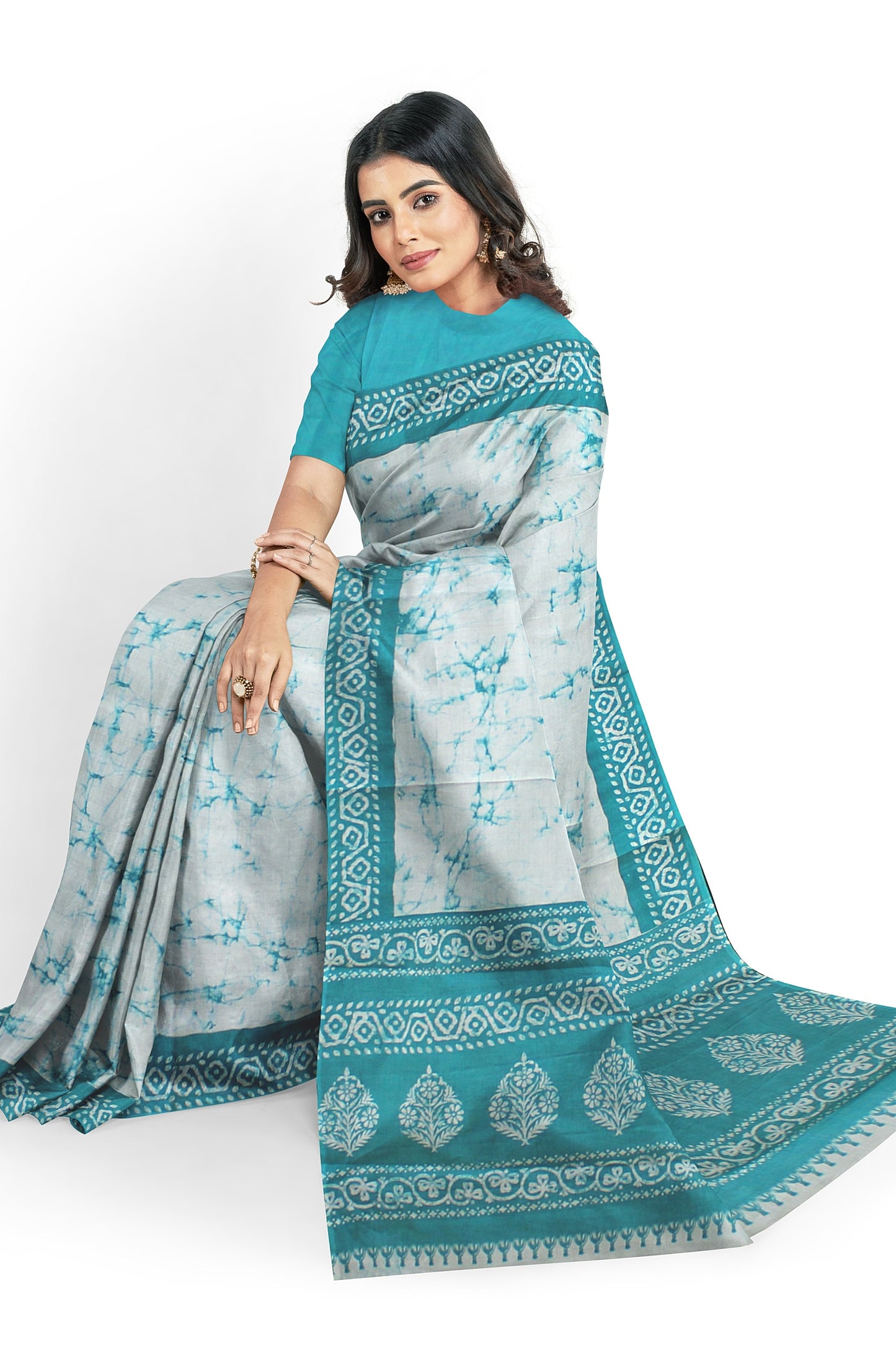 Cotton Batik Printed Saree With Unstitched Blouse Piece