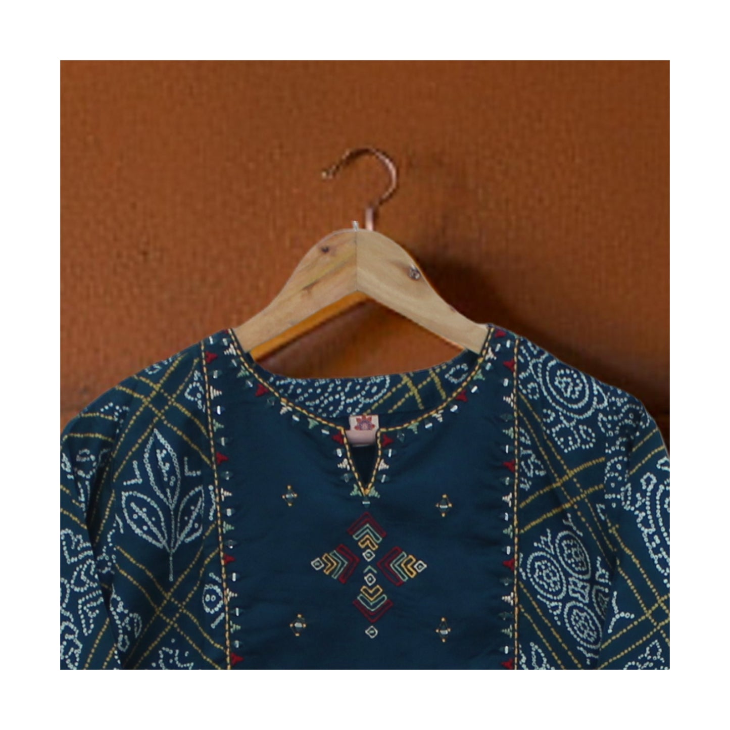 Bandhani Print Kurta with Embroidered Yoke